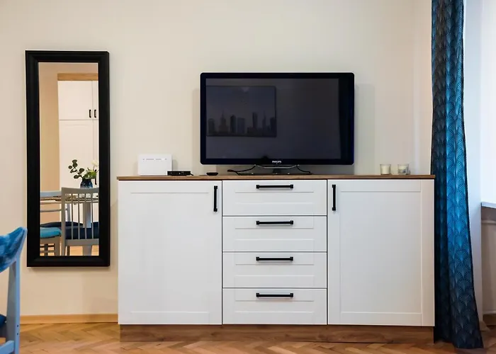 Old Town Eclectic Apartment For 6 People