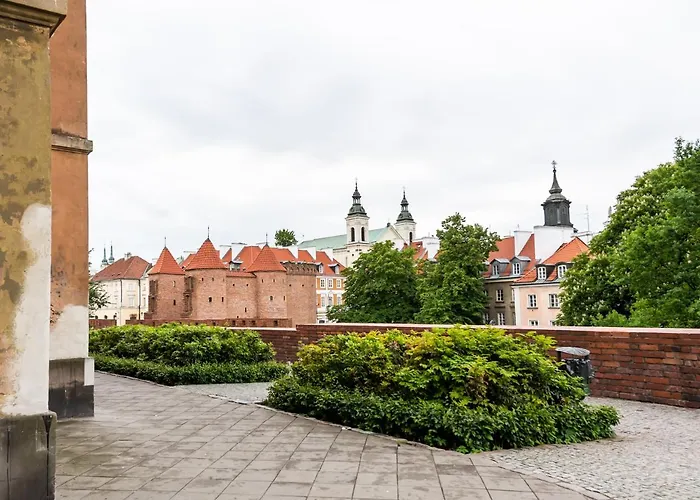 Old Town Eclectic Apartment For 6 People